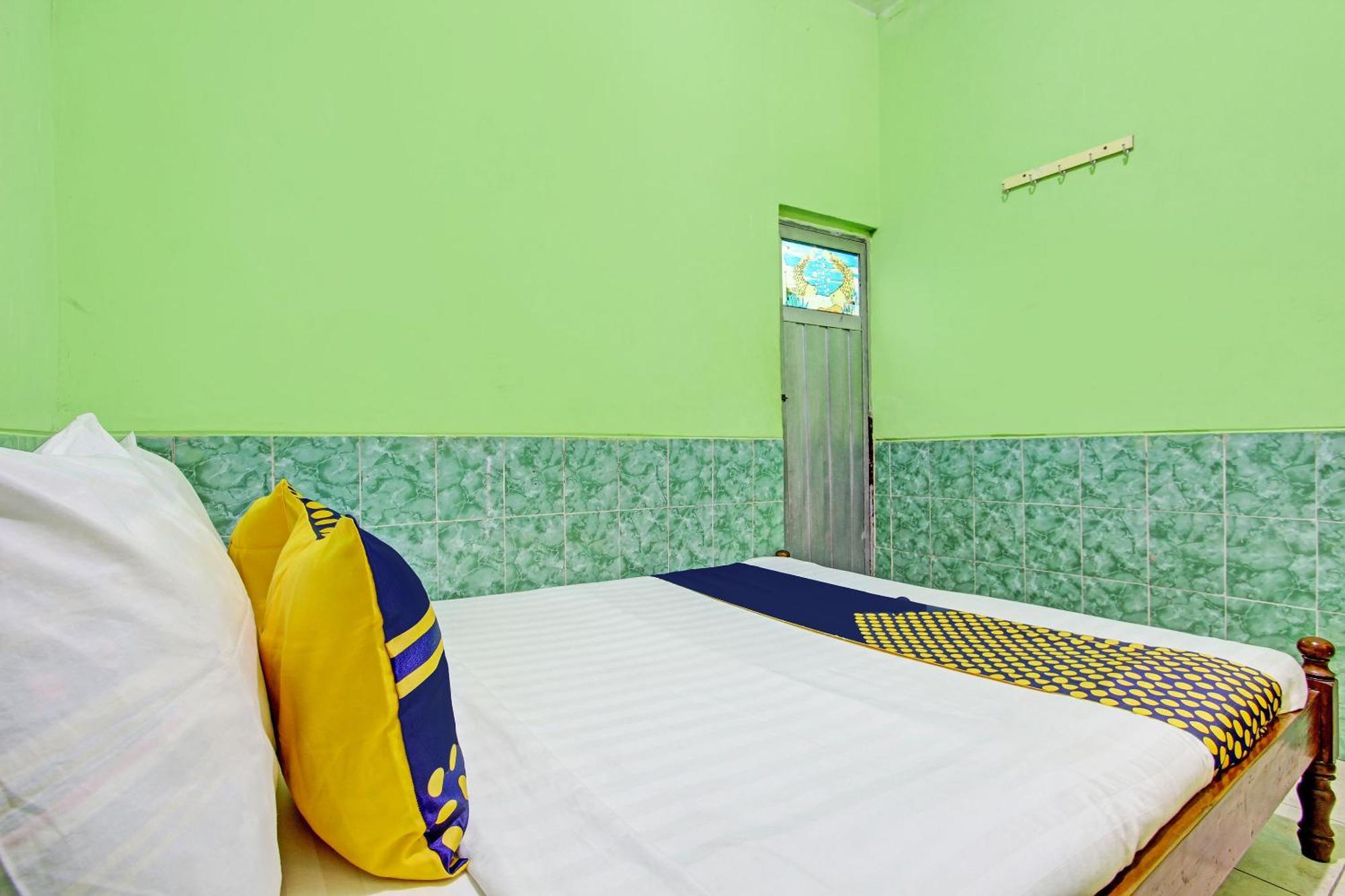 Spot On 93029 Pondok Wisata Sabar Menanti 2 班图尔 外观 照片