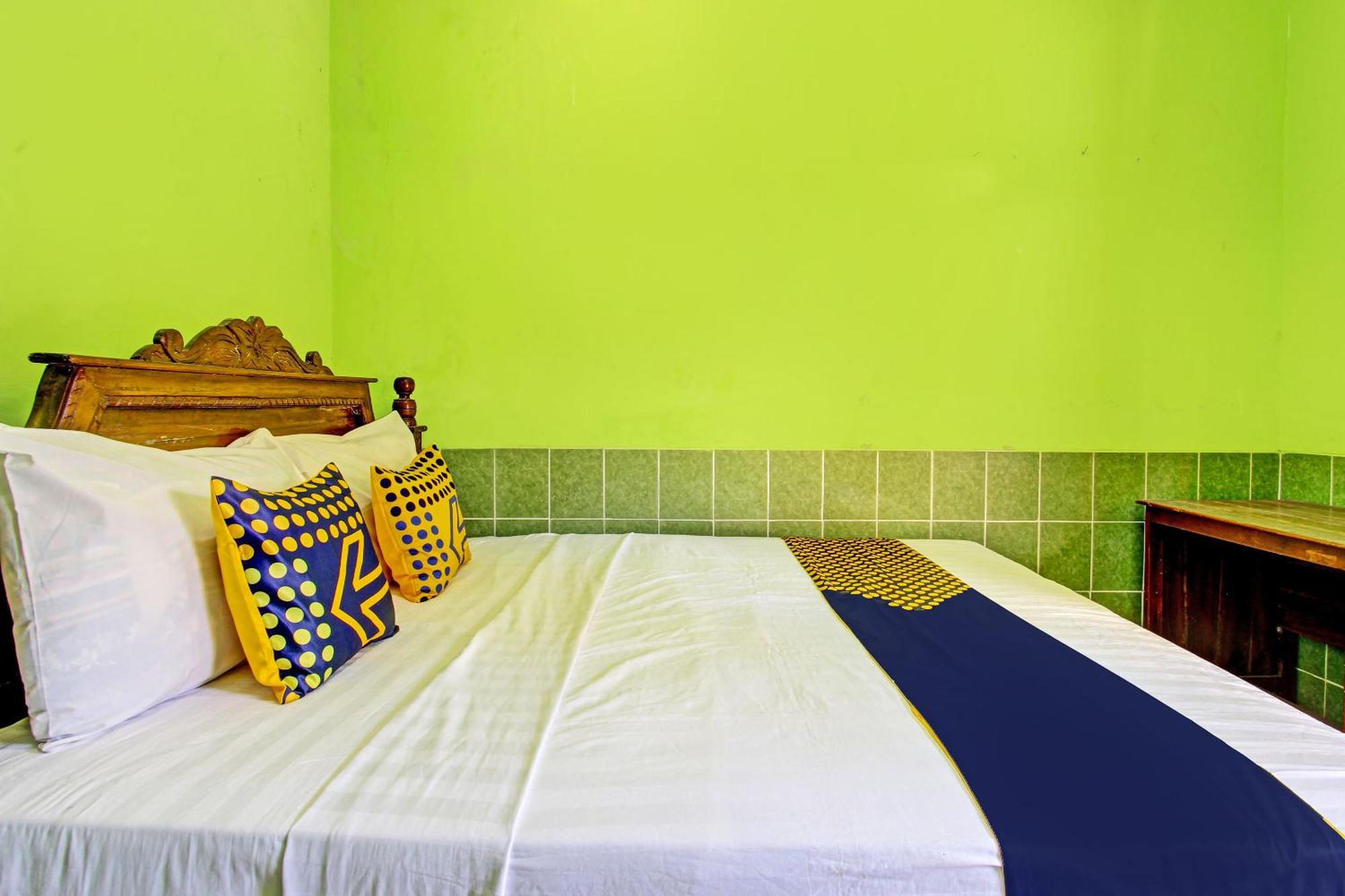 Spot On 93029 Pondok Wisata Sabar Menanti 2 班图尔 外观 照片